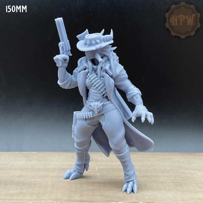 Female Dragonfolk Gunslinger | 3D Resin Print