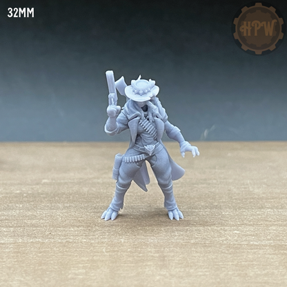 Female Dragonfolk Gunslinger | 3D Resin Print
