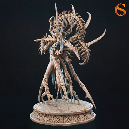 A 3D model seen from the rear of a woman infected with an alien parasite attached to her head, her arms and legs transformed into sharp spikes and spines, ready for fierce battle